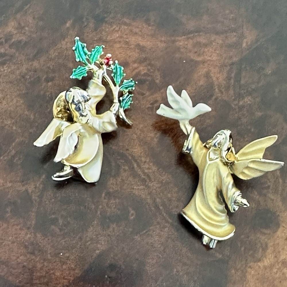 VTG Two Guisti Angels Brooch Pins 1.5-2 Inch Enamel Gold Christmas Holly Dove